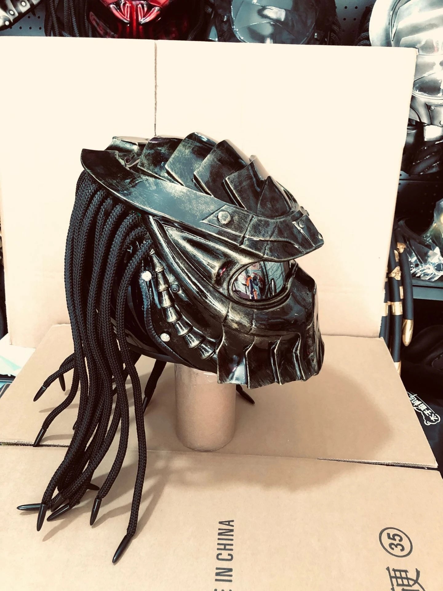 Carbon Fiber Helmets – Predator Full Face Motorcycle Helmet, DOT & ECE Certified, Retro Racing Design