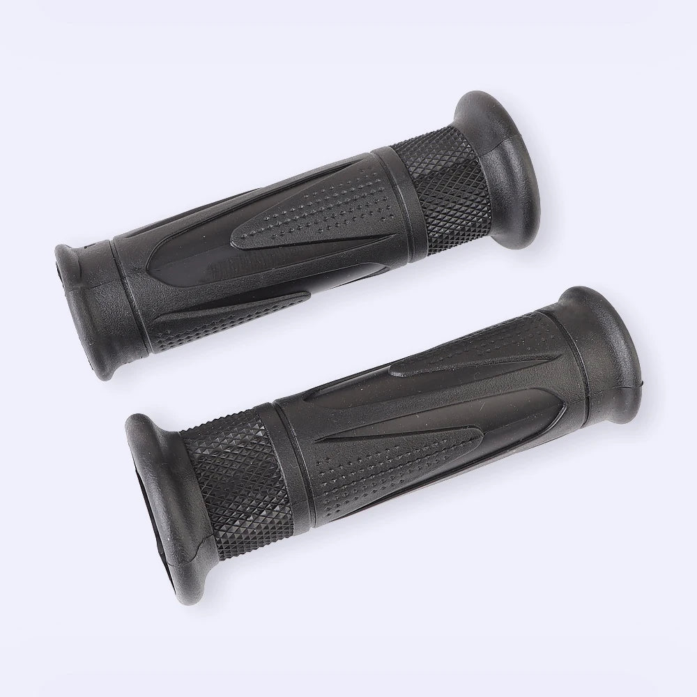 Triumph Motorcycle Handlebar Grips 25mm High Quality Rubber Striped Non-Slip Shockproof Handle Bar Grip Cover for Street Triple 765 Speed Triple Tiger 900 1200 Rocket 3 Scrambler 1200 Daytona Trident 660 – Black (1 Pair)