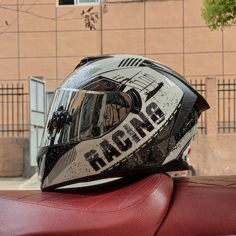 Integral Full Face Helmet