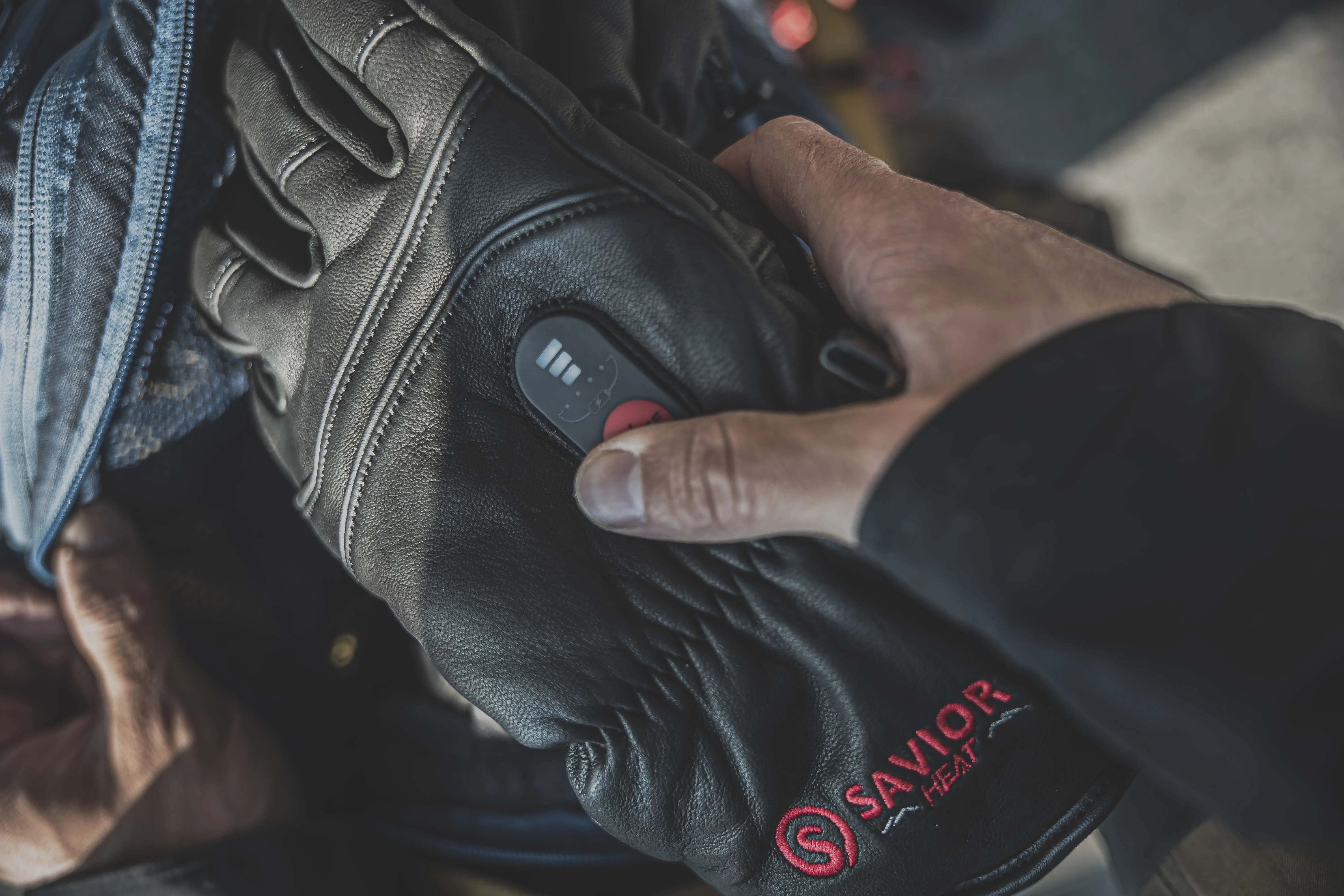 Savior Heat Electric Heated Gloves for Men Women Rechargeable Battery Ski Heating Glove Skiing  Snowboarding Motorcycle 2022