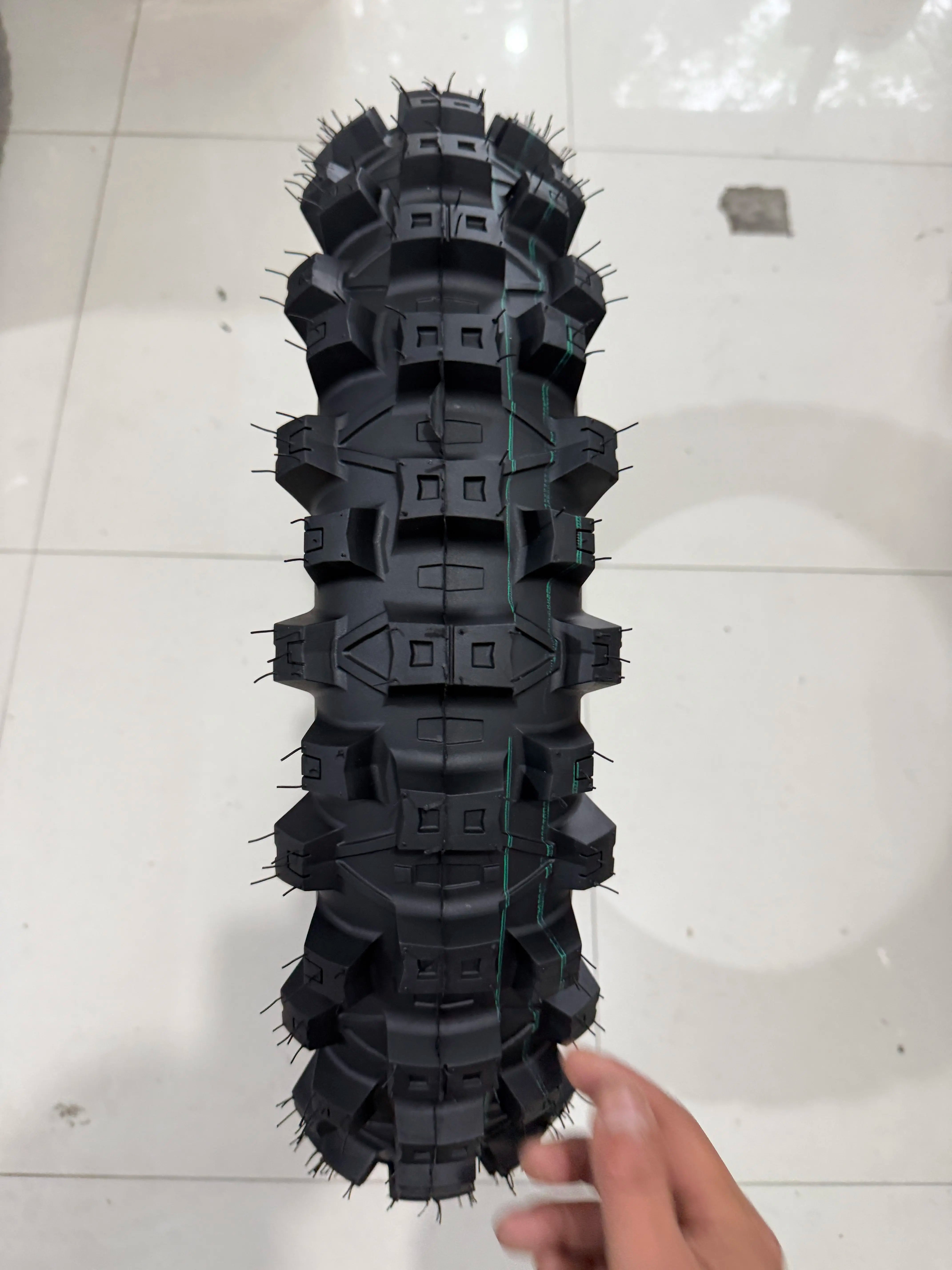 18" 140/80-18 Off-Road Motorcycle Tire – Super Soft High-Grip Competition Tire
