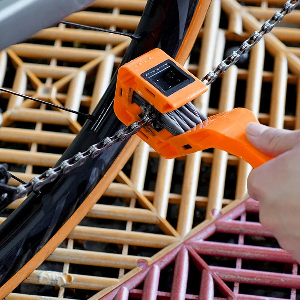 Motorcycle and Bicycle Chain Cleaning