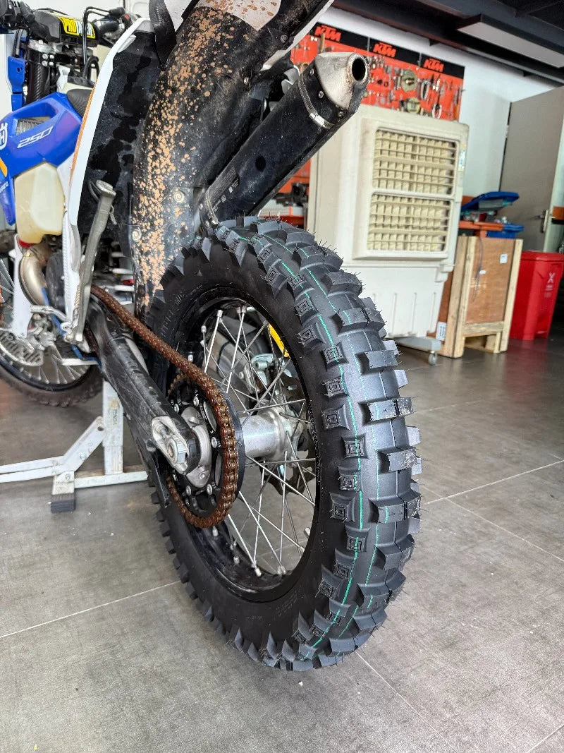 18" 140/80-18 Off-Road Motorcycle Tire – Super Soft High-Grip Competition Tire