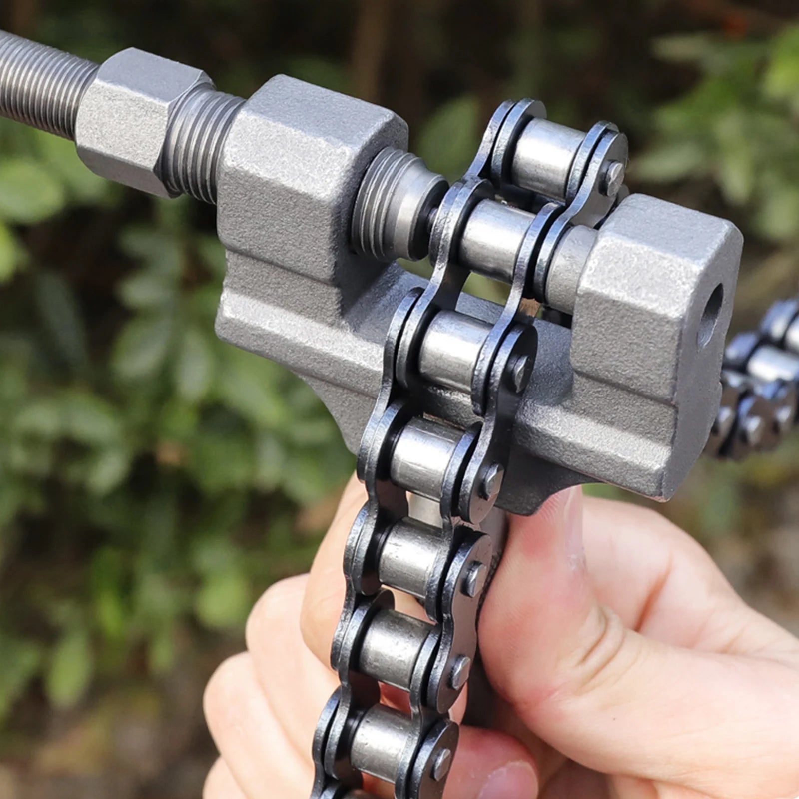 Motorcycle & Bike Chain Breaker Tool – Interchangeable Handle – 420/428/520/525/530 Chains – Alloy Steel – 121mm – $17