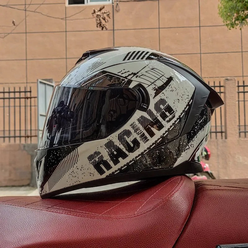 Integral Full Face Helmet
