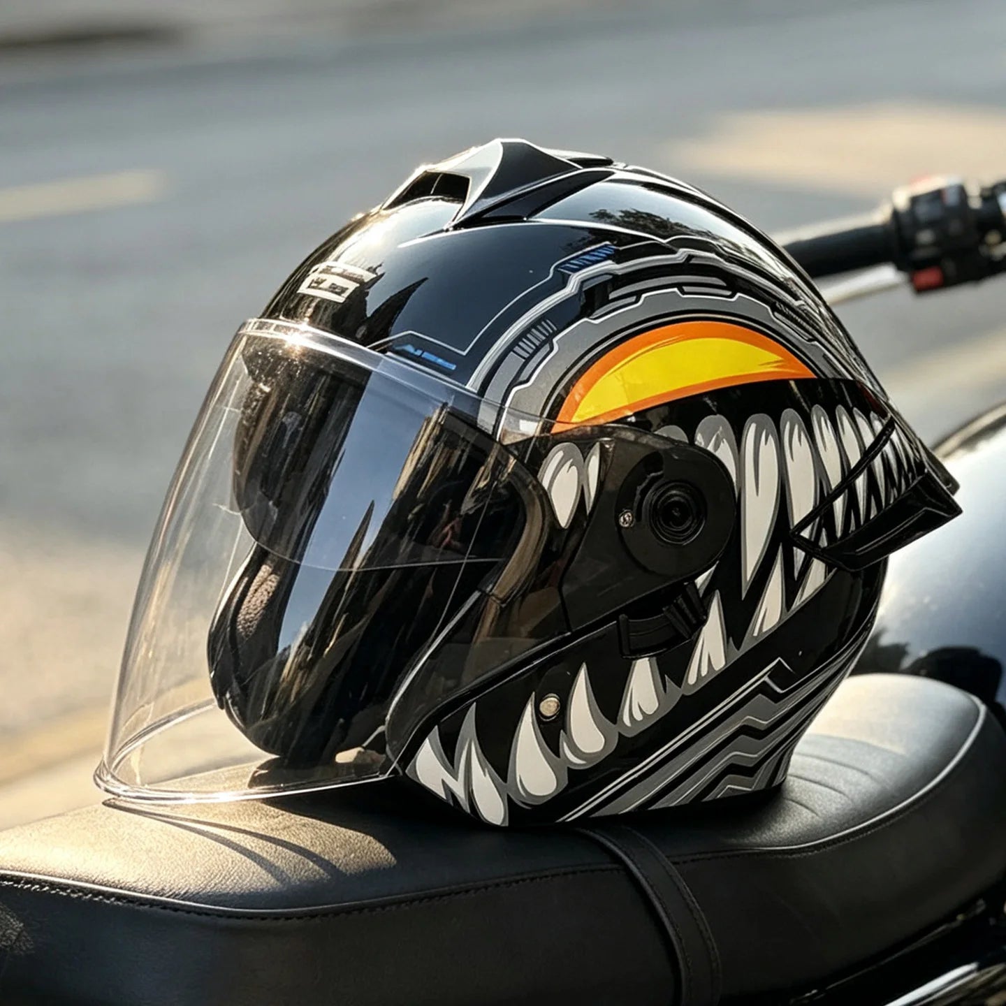 Modular Helmets – Flip-Up Dual Visor Full Face Motorcycle Helmet, Aggressive Tooth Design for Men & Women